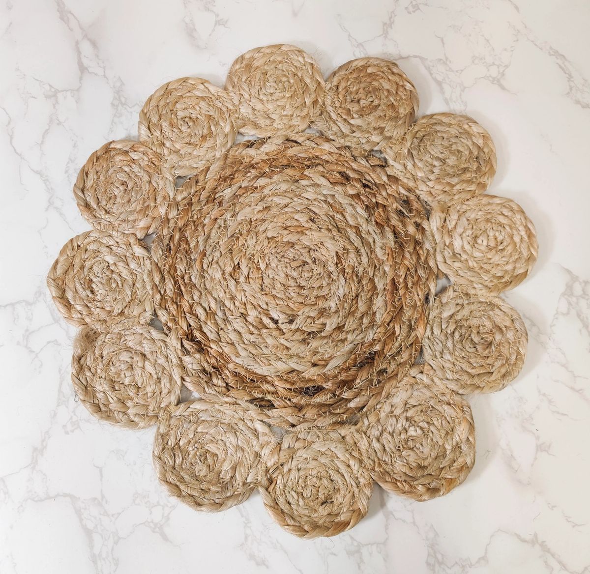 Scalloped Jute/ Rattan Placemats